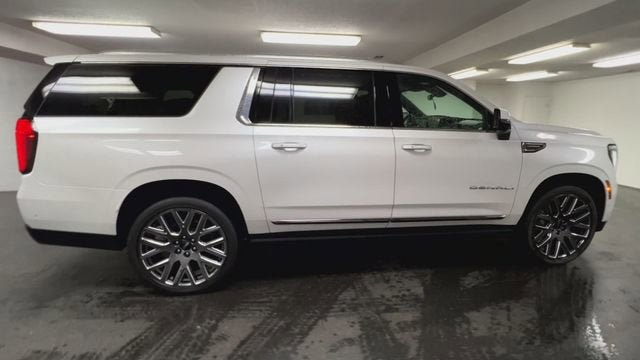 Certified 2025 GMC Yukon XL Denali Ultimate image 9