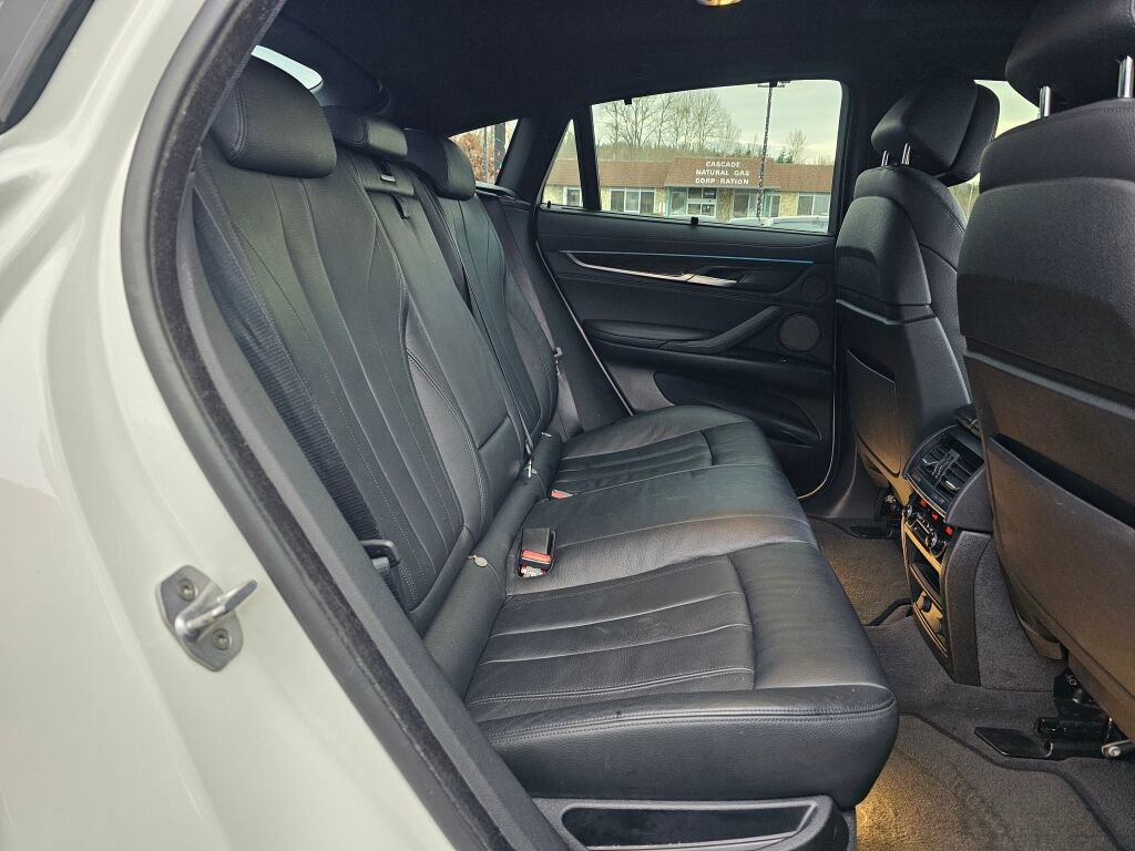 Used 2017 BMW X6 xDrive35i image 11