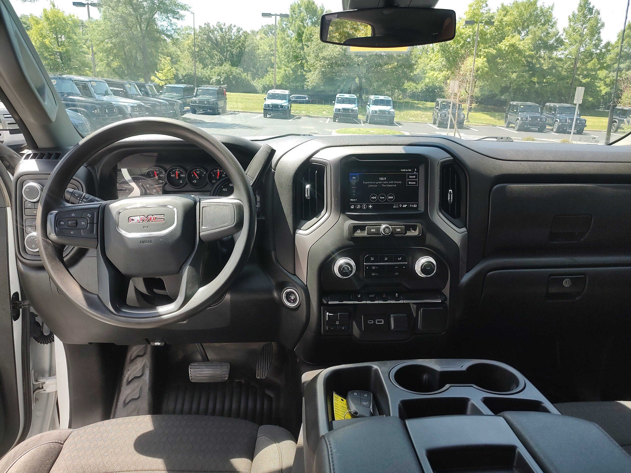 Used 2024 GMC Sierra 2500 Pro w/ Convenience Package AWD/4WD image 15