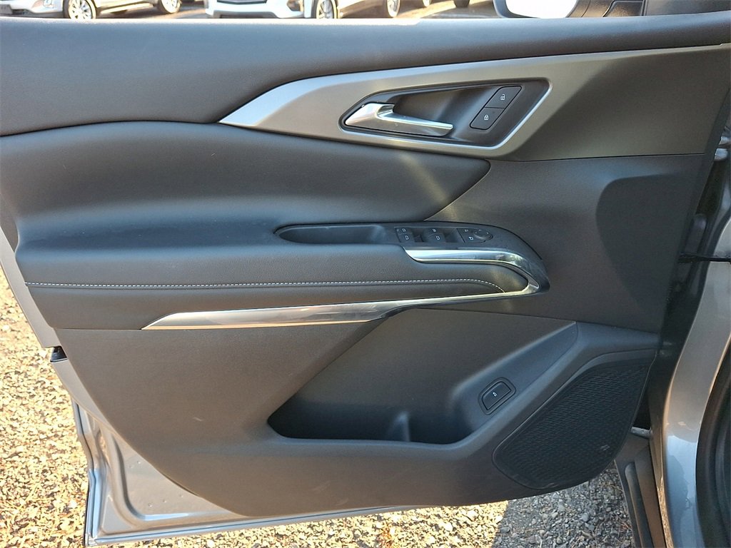 Certified 2025 Chevrolet Traverse LT image 14