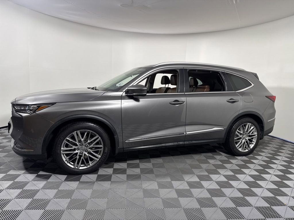 Used 2023 Acura MDX SH-AWD w/ Advance Package image 3