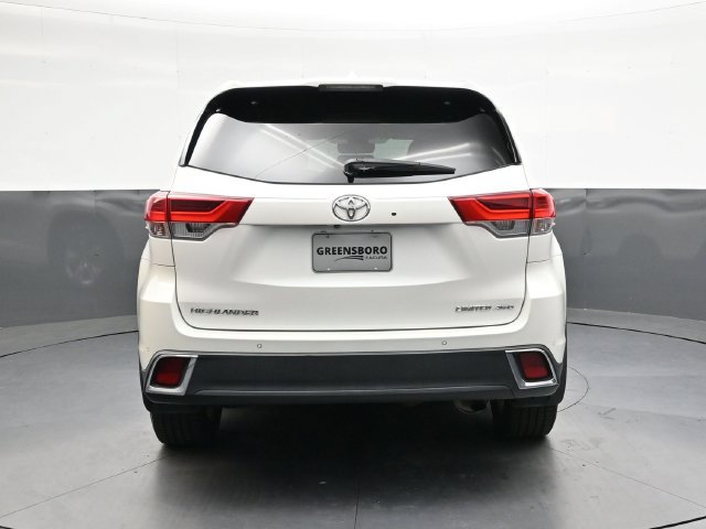 Used 2018 Toyota Highlander Limited AWD/4WD image 6