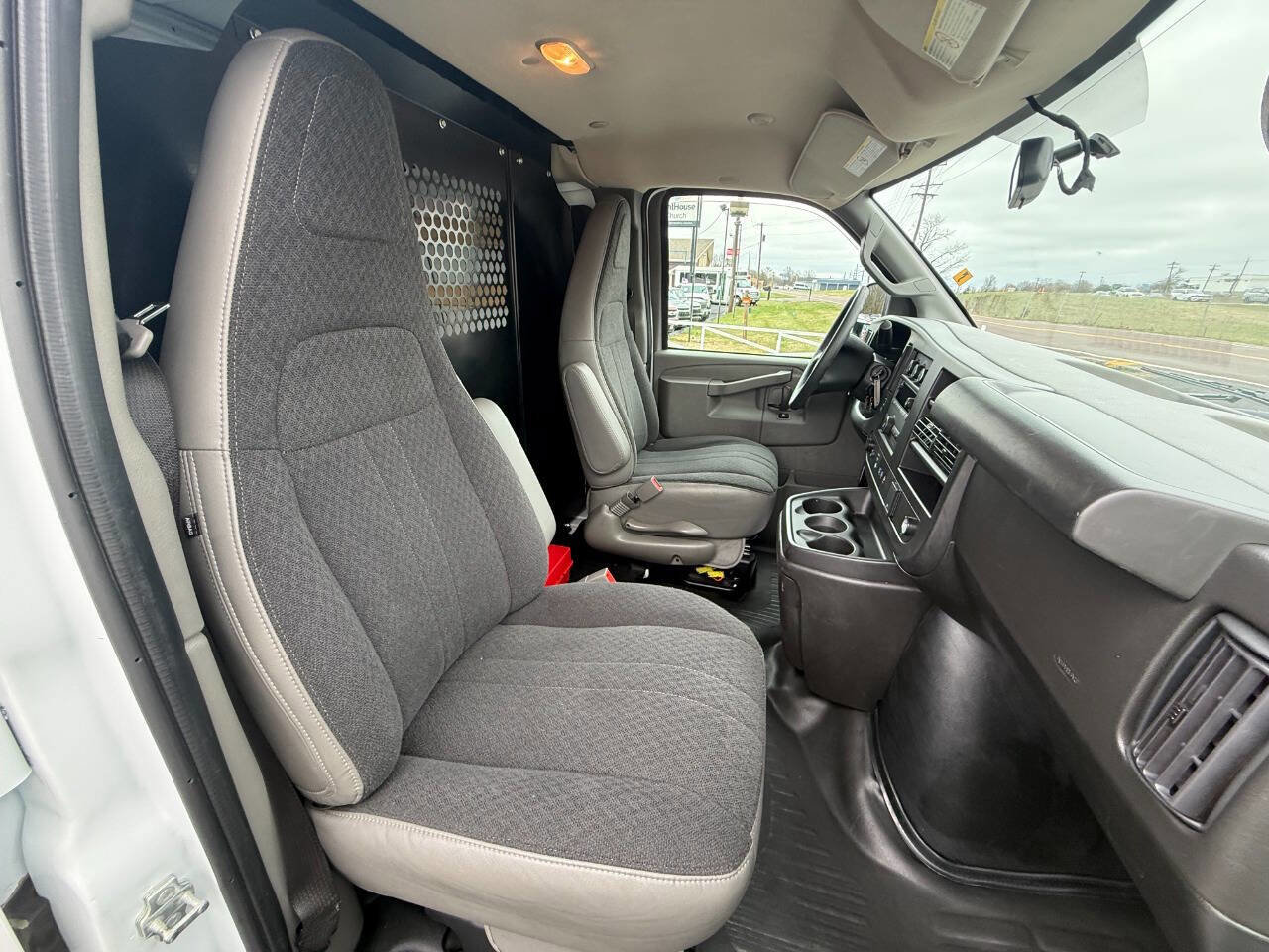 Used 2024 Chevrolet Express 2500 w/ Driver Convenience Package image 9