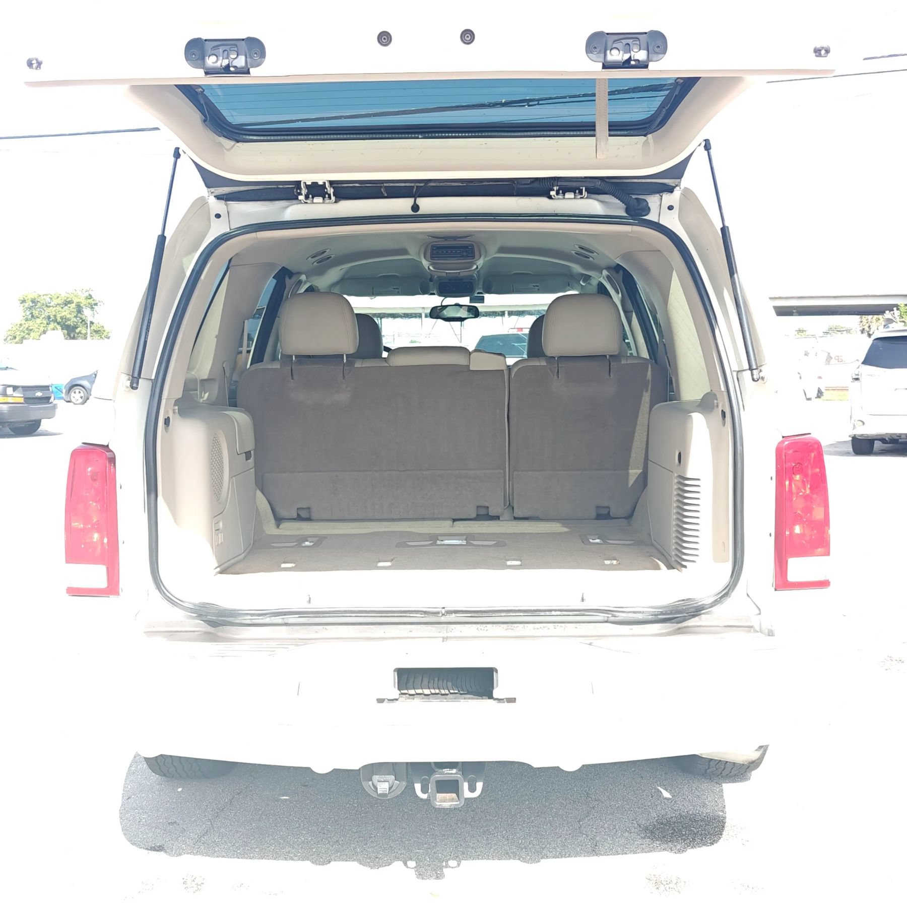 Used 2005 Cadillac Escalade 2WD image 7