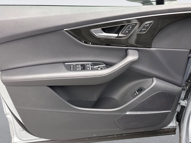 Used 2024 Audi Q7 2.0T Premium Plus image 9