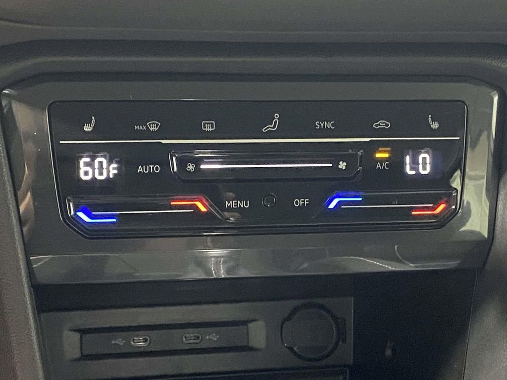 Used 2023 Volkswagen Tiguan SE image 28