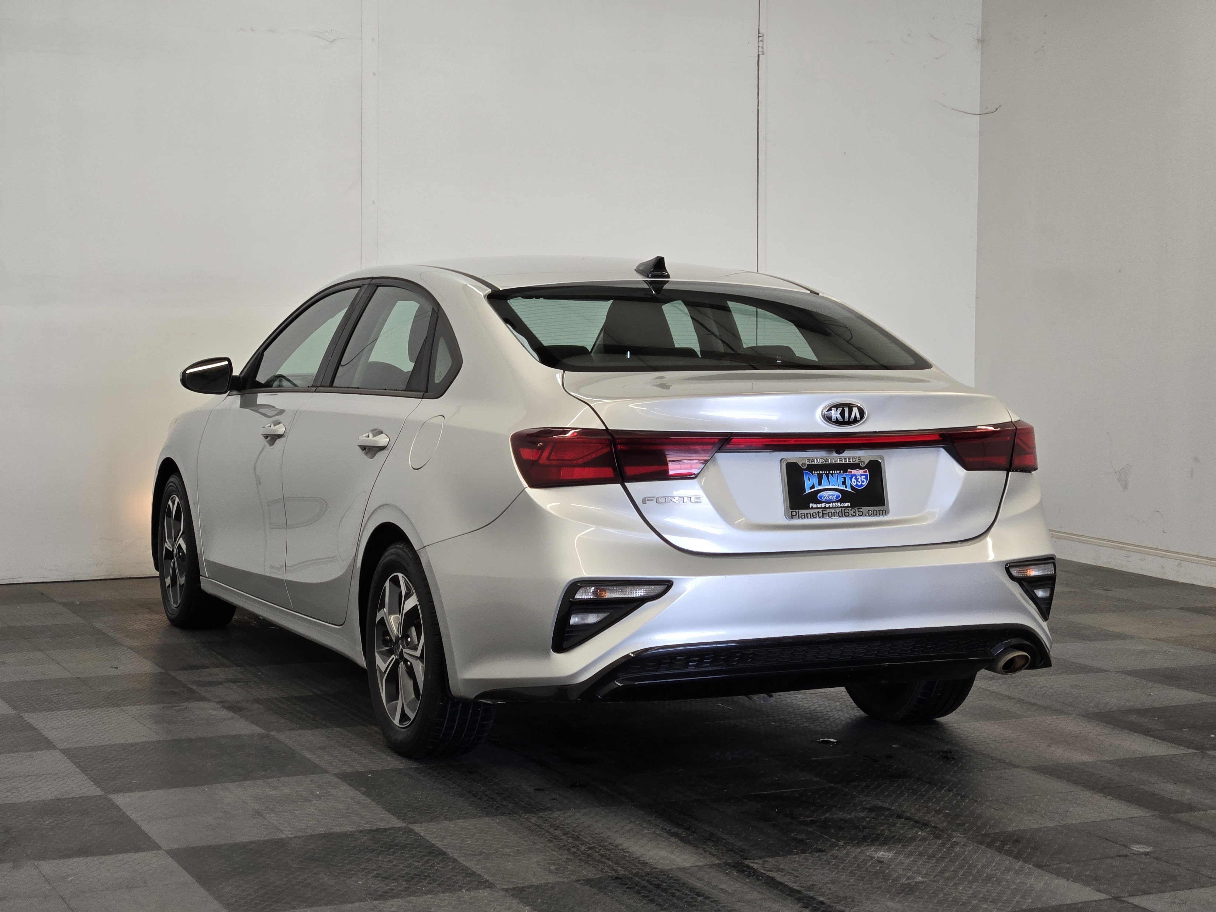 Used 2020 Kia Forte LXS FWD image 5