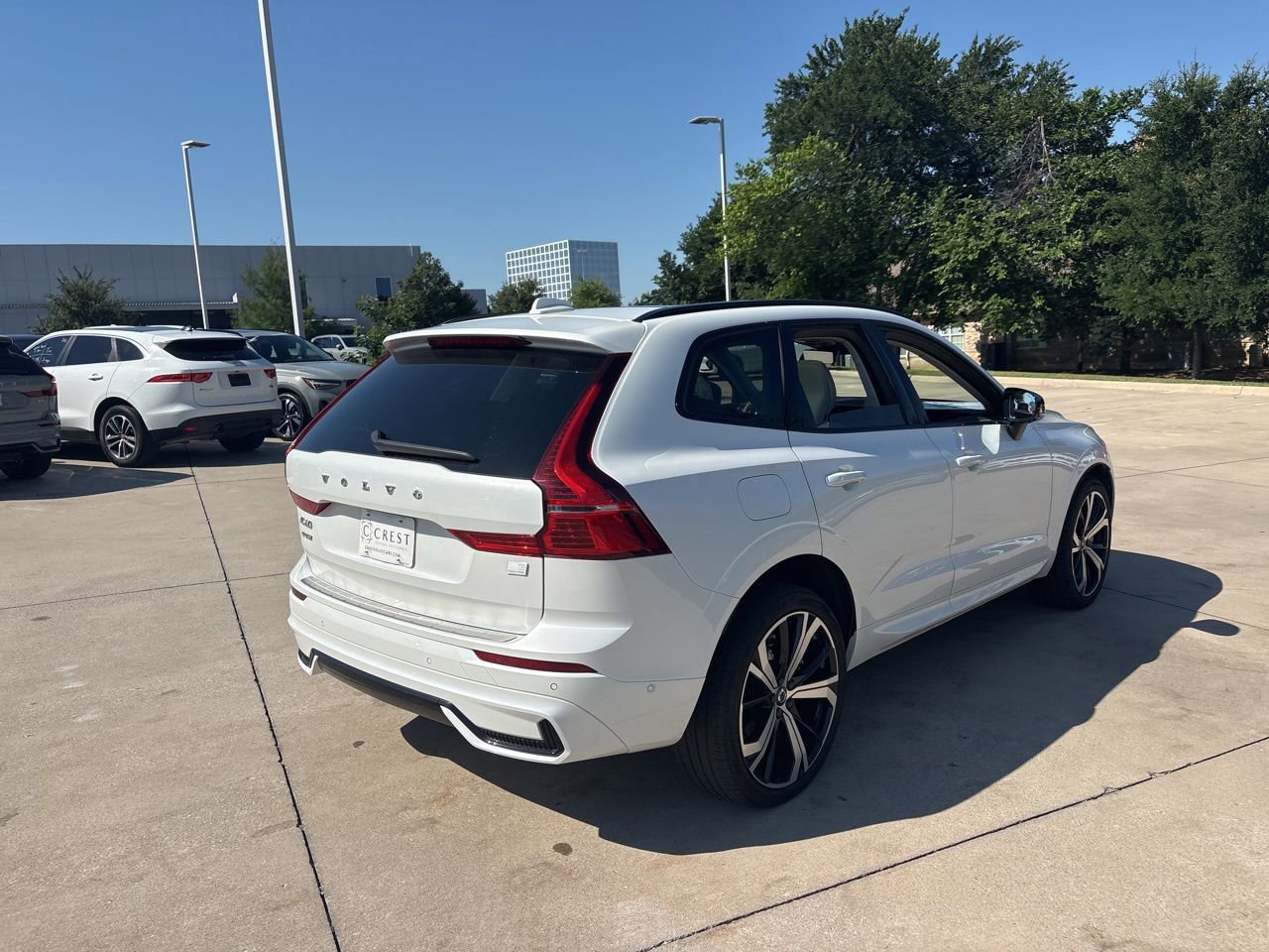 Used 2024 Volvo XC60 T8 Ultimate w/ Protection Package Premier AWD/4WD image 5