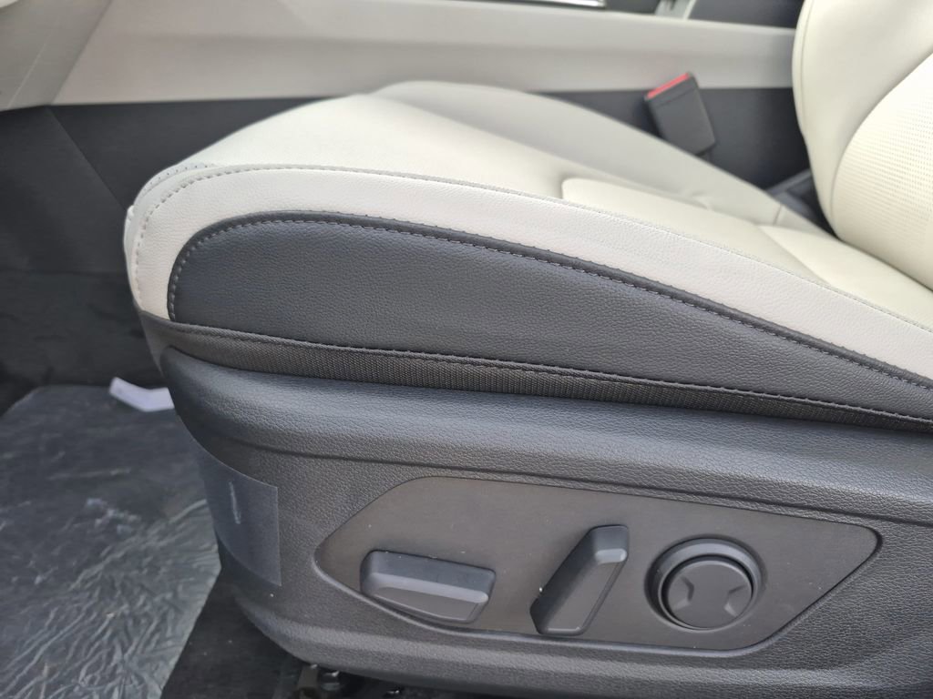 New 2026 Kia Sportage EX image 11