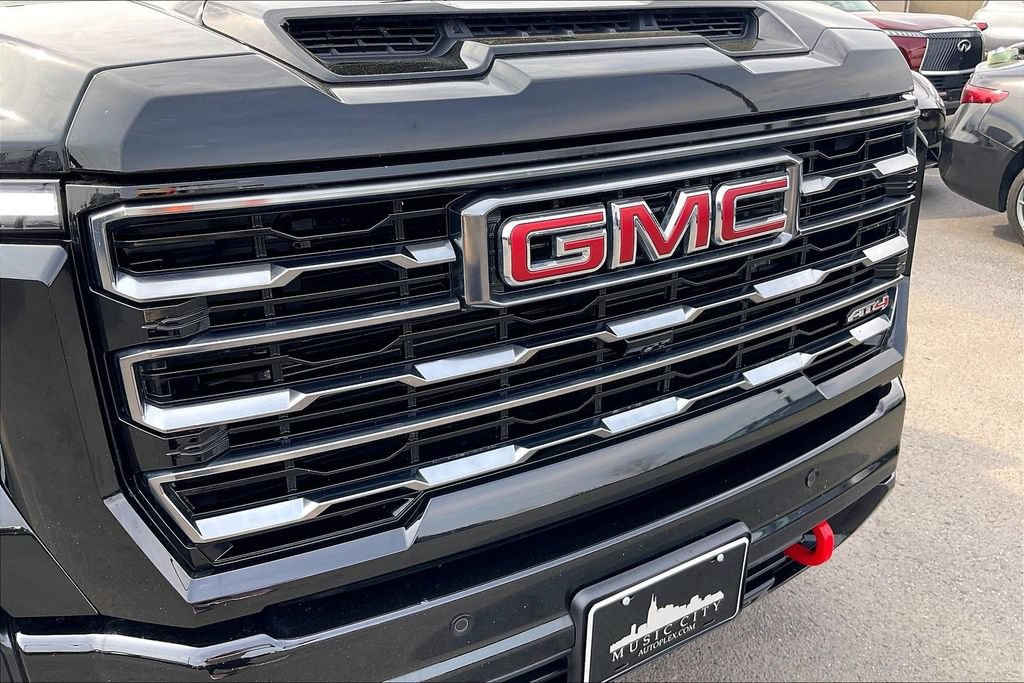 Used 2025 GMC Sierra 2500 AT4 w/ Technology Package AWD/4WD image 34