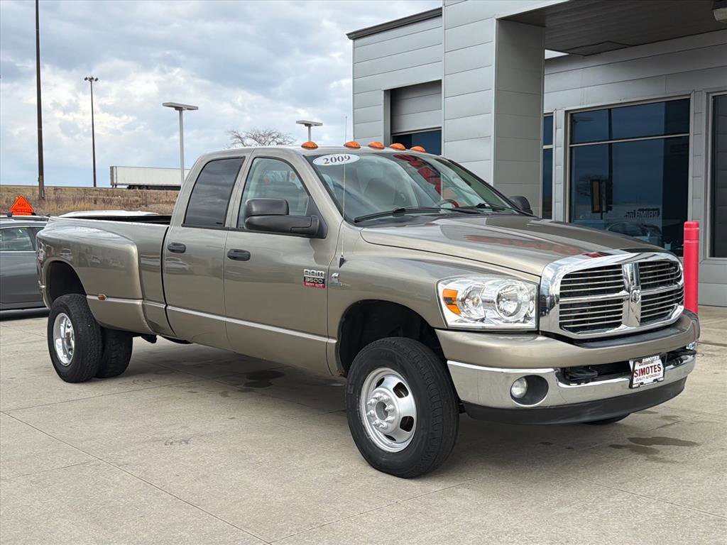 Used 2009 Dodge Ram 3500 Truck SLT w/ Trailer Tow Group AWD/4WD image 2