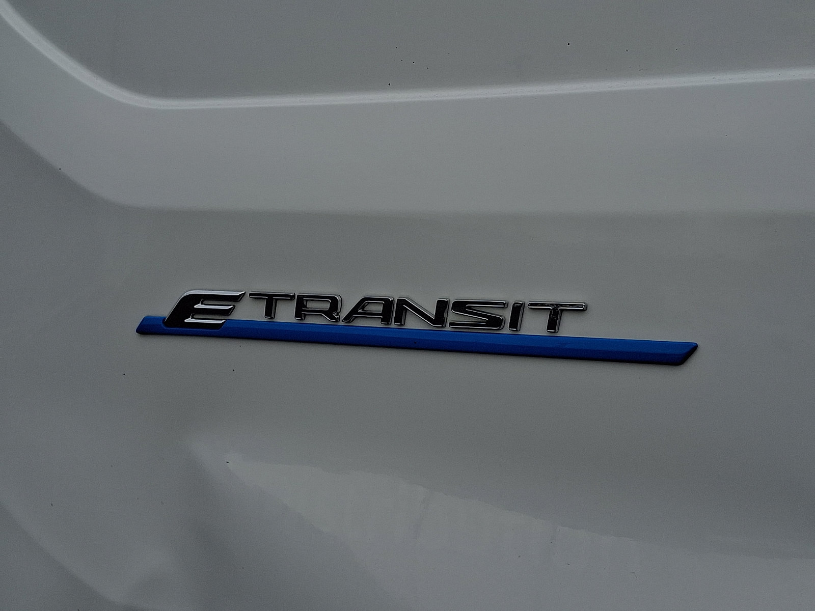 Used 2022 Ford E-Transit 148 High Roof Extended w/ Load Area Protection Package RWD image 29