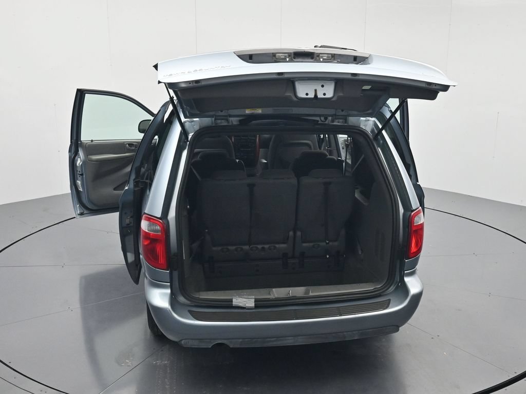 Used 2005 Chrysler Town & Country LX w/ Popular Equipment Group II FWD image 43