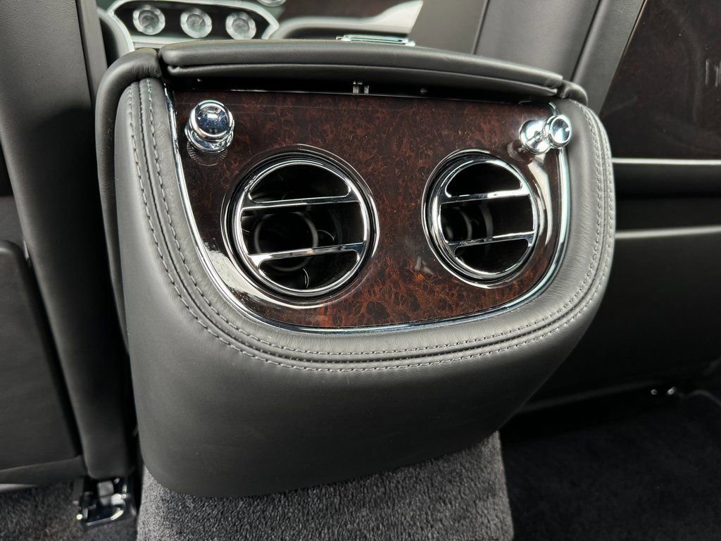 Used 2013 Bentley Mulsanne image 54