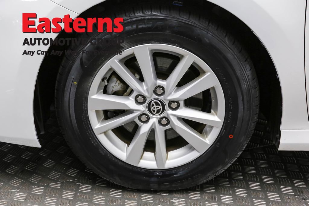 Used 2025 Toyota Camry LE image 33