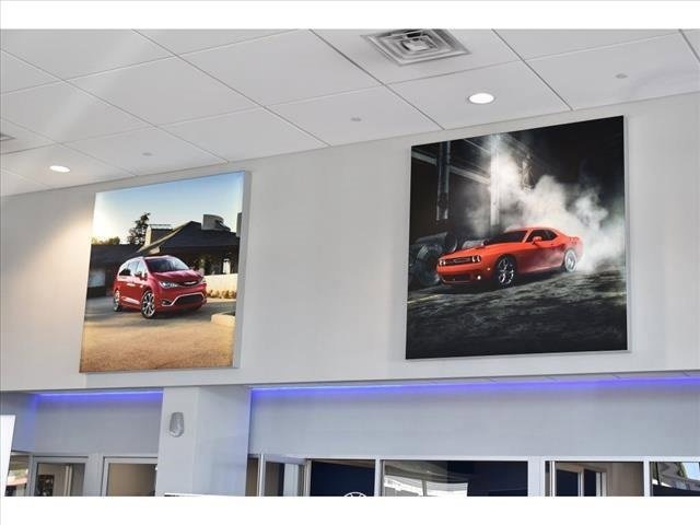 New 2023 Chrysler Pacifica Touring-L w/ S Appearance Package image 34