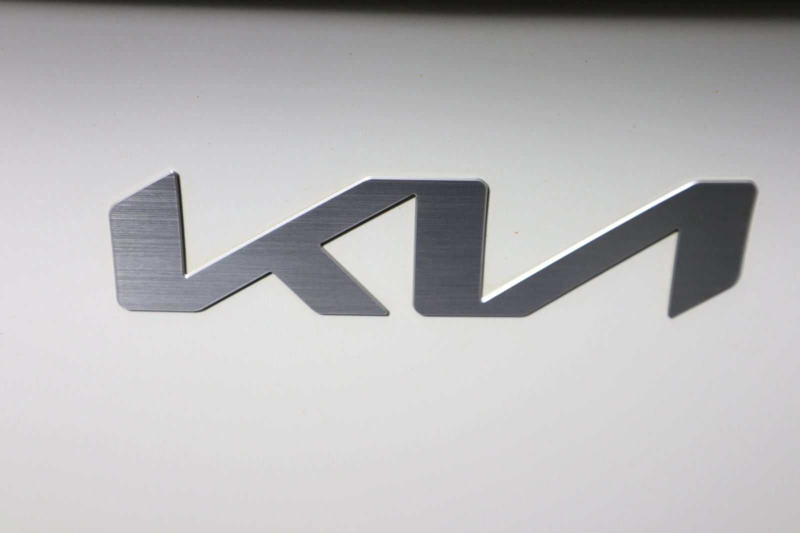 Used 2023 Kia Sportage LX image 9