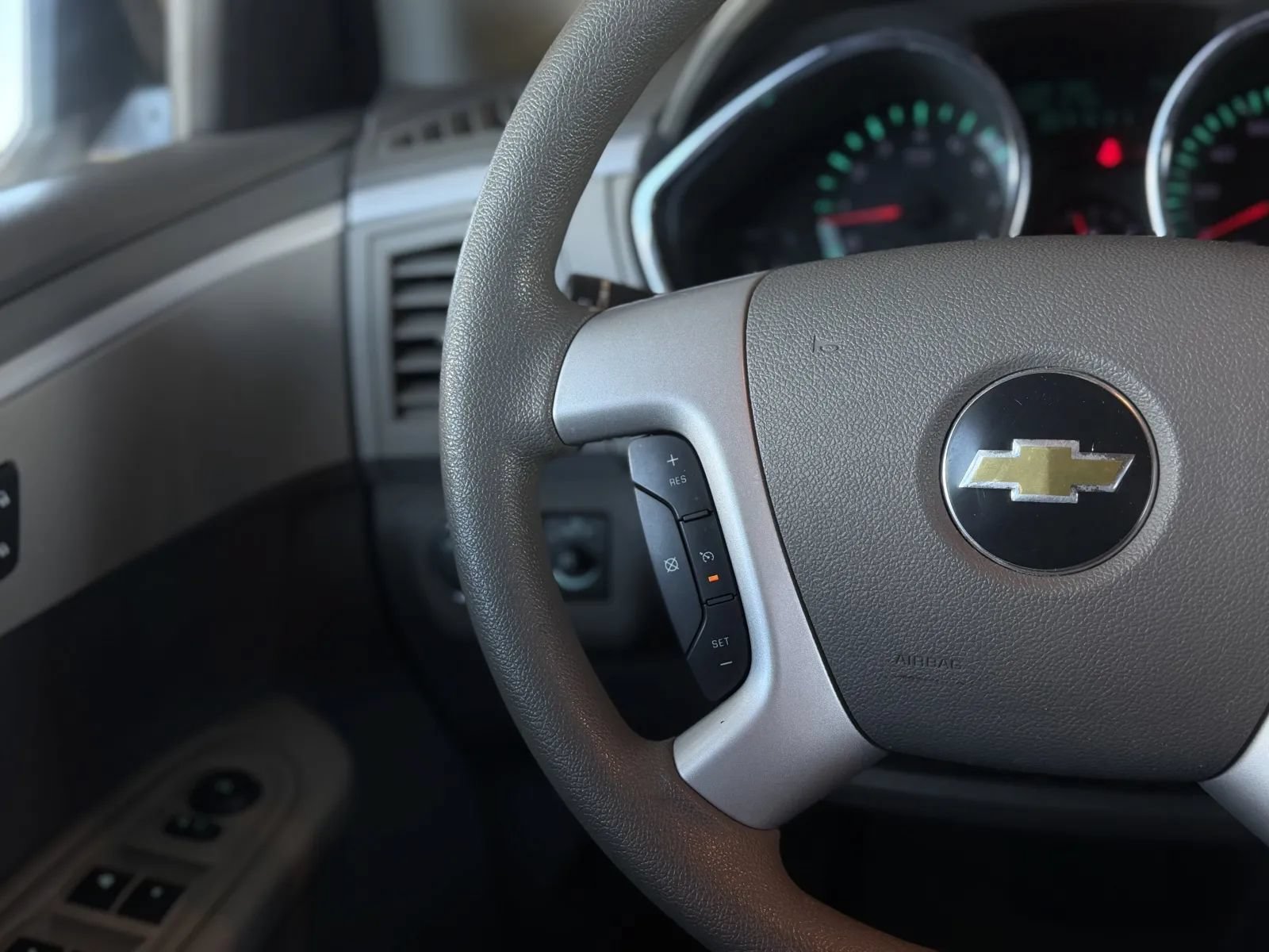 Used 2011 Chevrolet Traverse LS AWD/4WD image 23