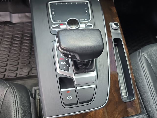 Used 2018 Audi Q5 2.0T Premium Plus w/ Premium Plus Package AWD/4WD image 23