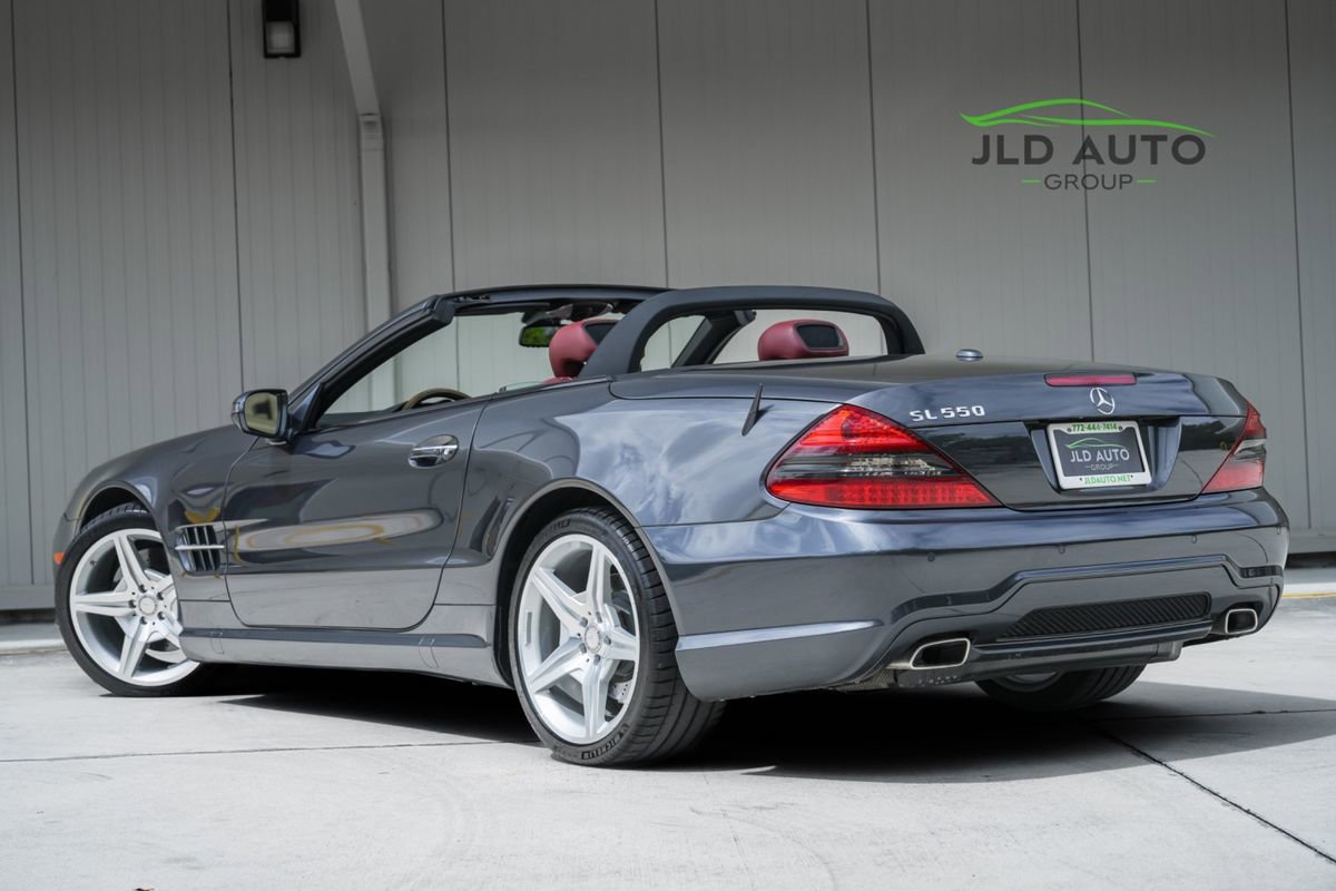 Used 2012 Mercedes-Benz SL 550 image 8