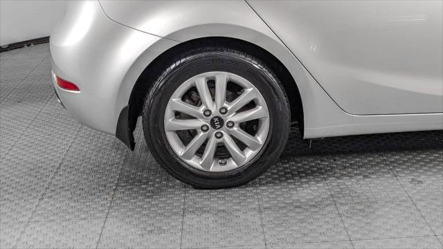 Used 2017 Kia Forte LX w/ LX Popular Plus Package FWD image 30