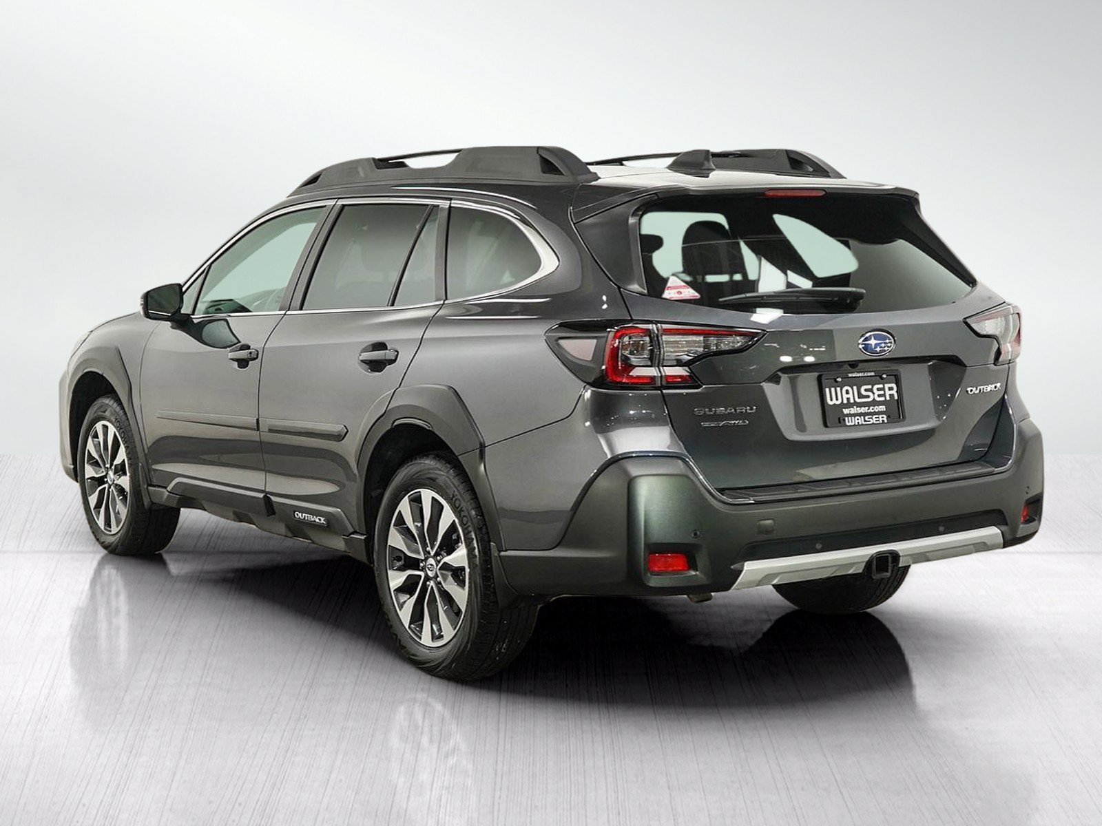 Used 2025 Subaru Outback Limited AWD/4WD image 3