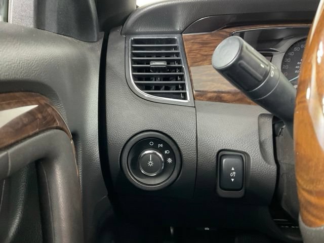 Used 2017 Ford Taurus Limited AWD/4WD image 17