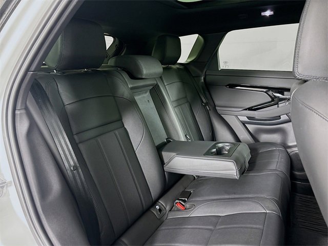 Used 2025 Land Rover Range Rover Evoque Dynamic SE image 4