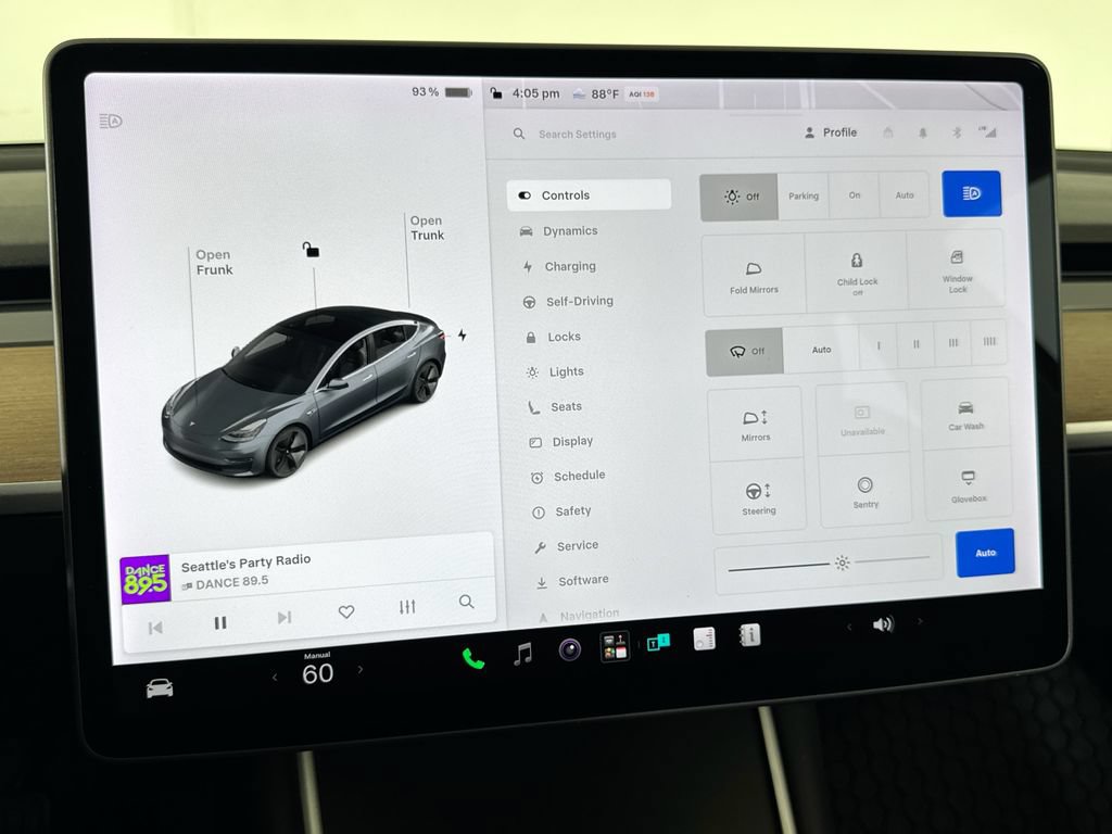 Used 2018 Tesla Model 3 Mid Range RWD image 18