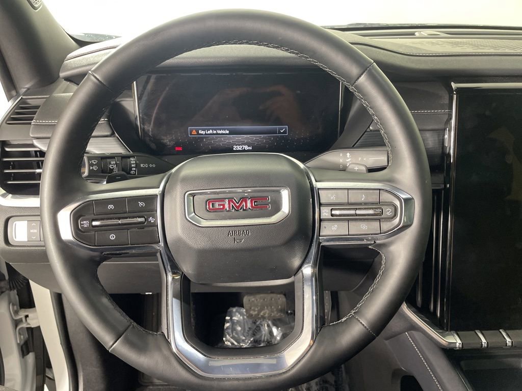 Used 2025 GMC Acadia Elevation image 20