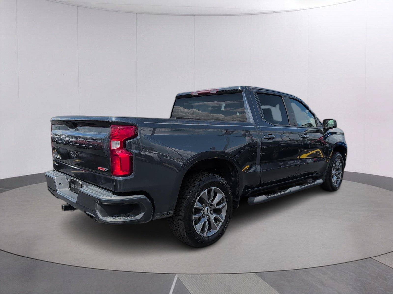 Used 2021 Chevrolet Silverado 1500 RST w/ Z71 Off-Road Package AWD/4WD image 5