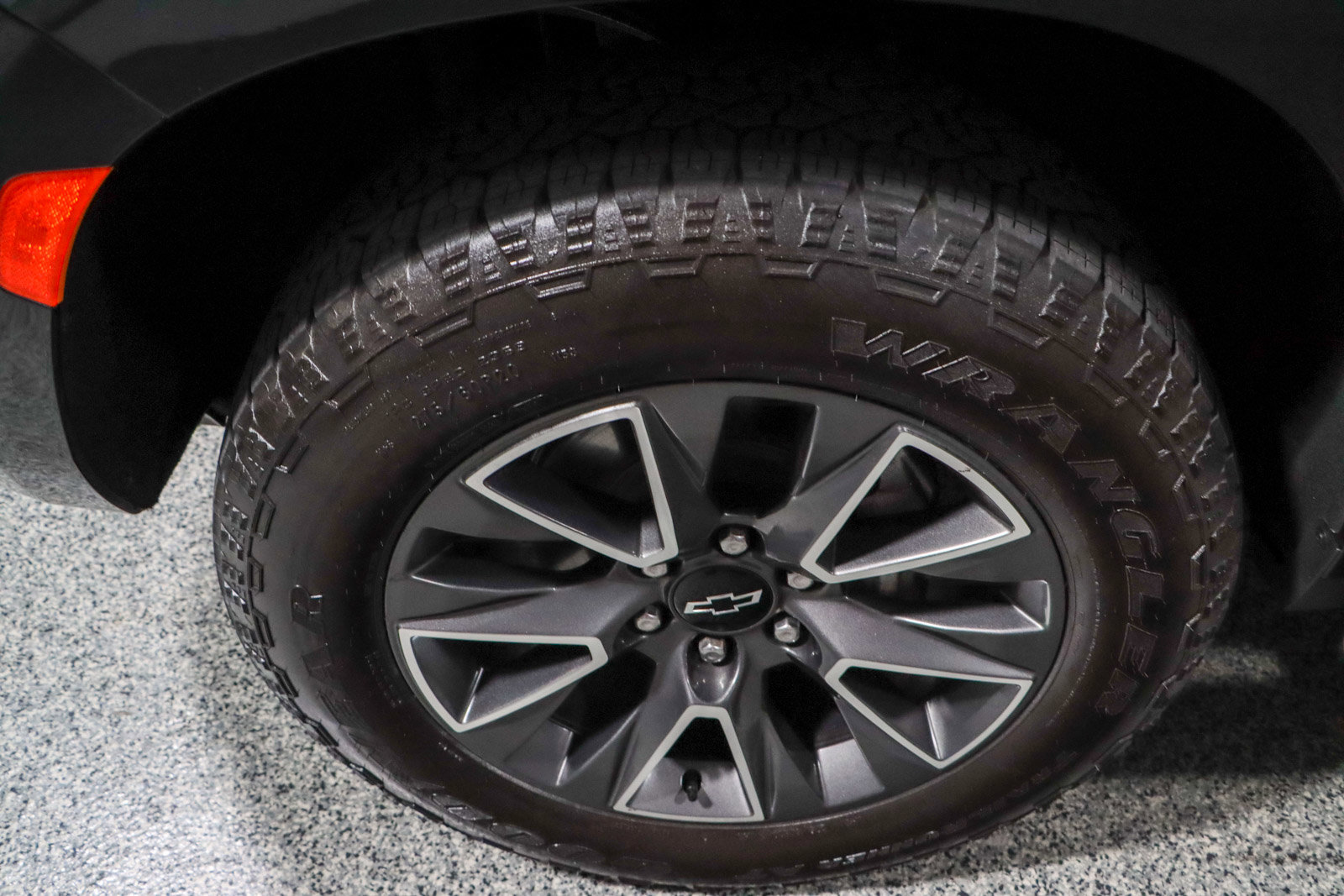 Used 2023 Chevrolet Tahoe Z71 w/ Luxury Package image 11