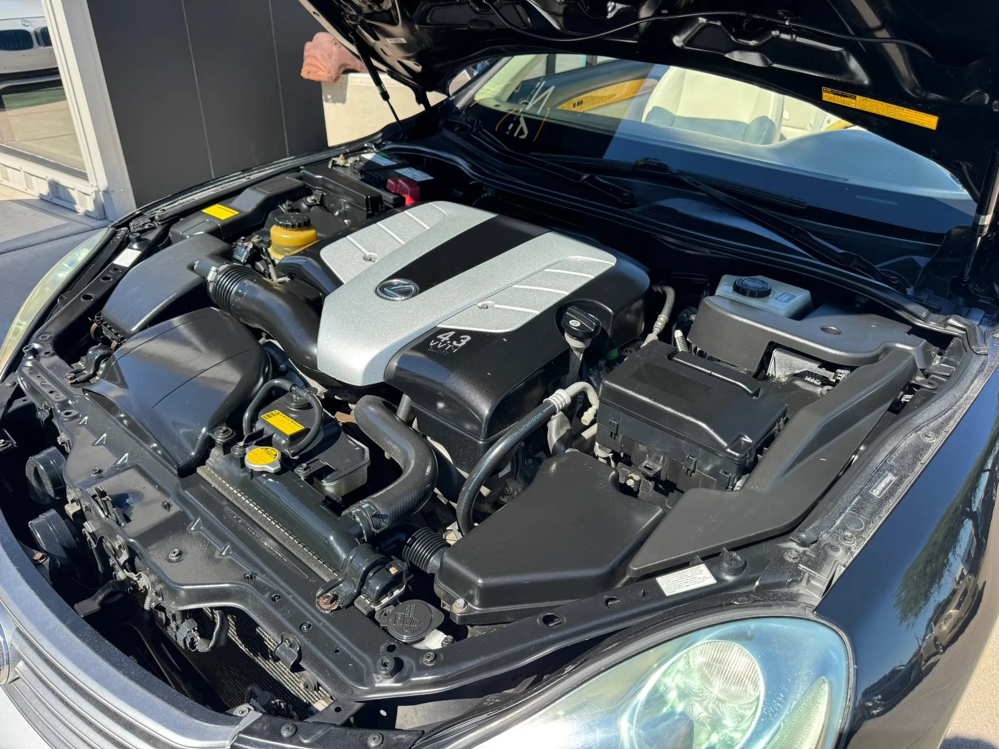 Used 2005 Lexus SC 430 Convertible RWD image 24
