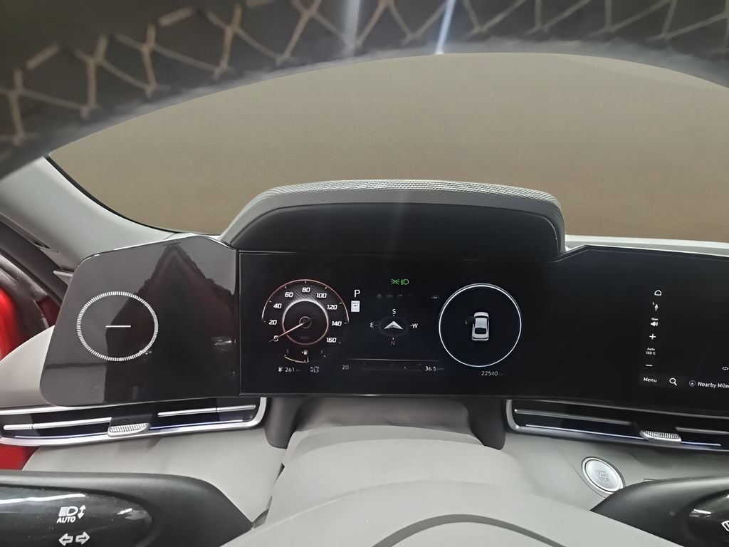 Used 2025 Hyundai Elantra SEL FWD image 37