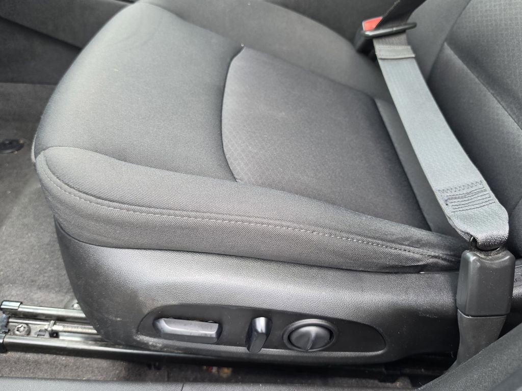 Used 2021 Chevrolet Malibu LT FWD image 40