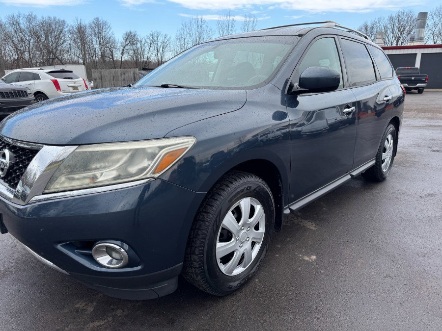 Used 2016 Nissan Pathfinder SV AWD/4WD image 9