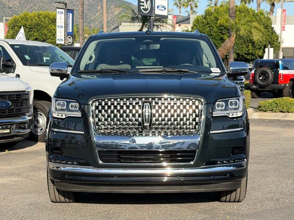 Used 2024 Lincoln Navigator Black Label image 3
