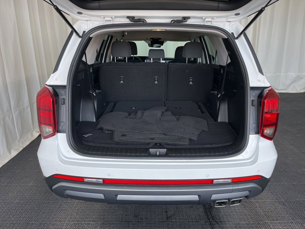 Used 2023 Hyundai Palisade SE w/ Cargo Package image 26