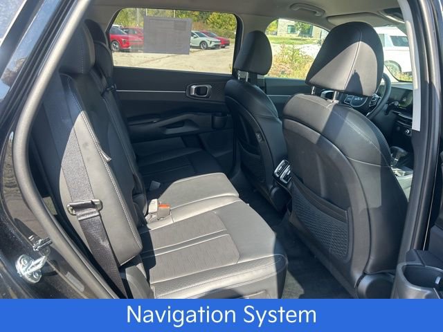 Used 2025 Kia Sorento S image 21