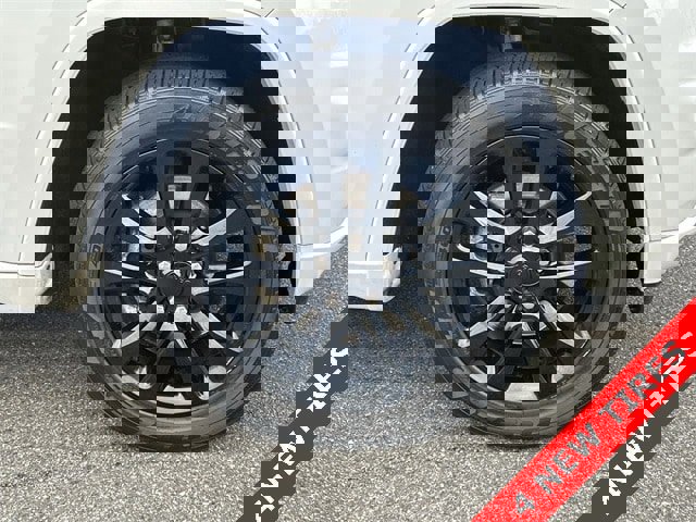 Certified 2021 Jeep Grand Cherokee Laredo X image 13