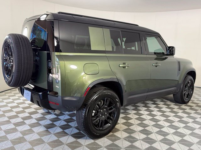 New 2026 Land Rover Defender 110 S AWD/4WD image 10