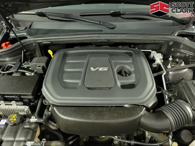 Used 2019 Jeep Grand Cherokee Laredo AWD/4WD image 13