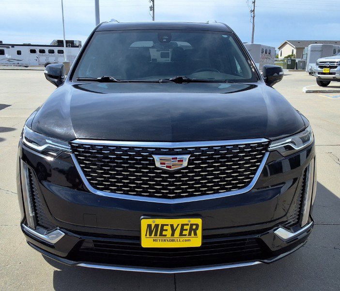 Used 2024 Cadillac XT6 Luxury w/ LPO, Floor Liner Package AWD/4WD image 3