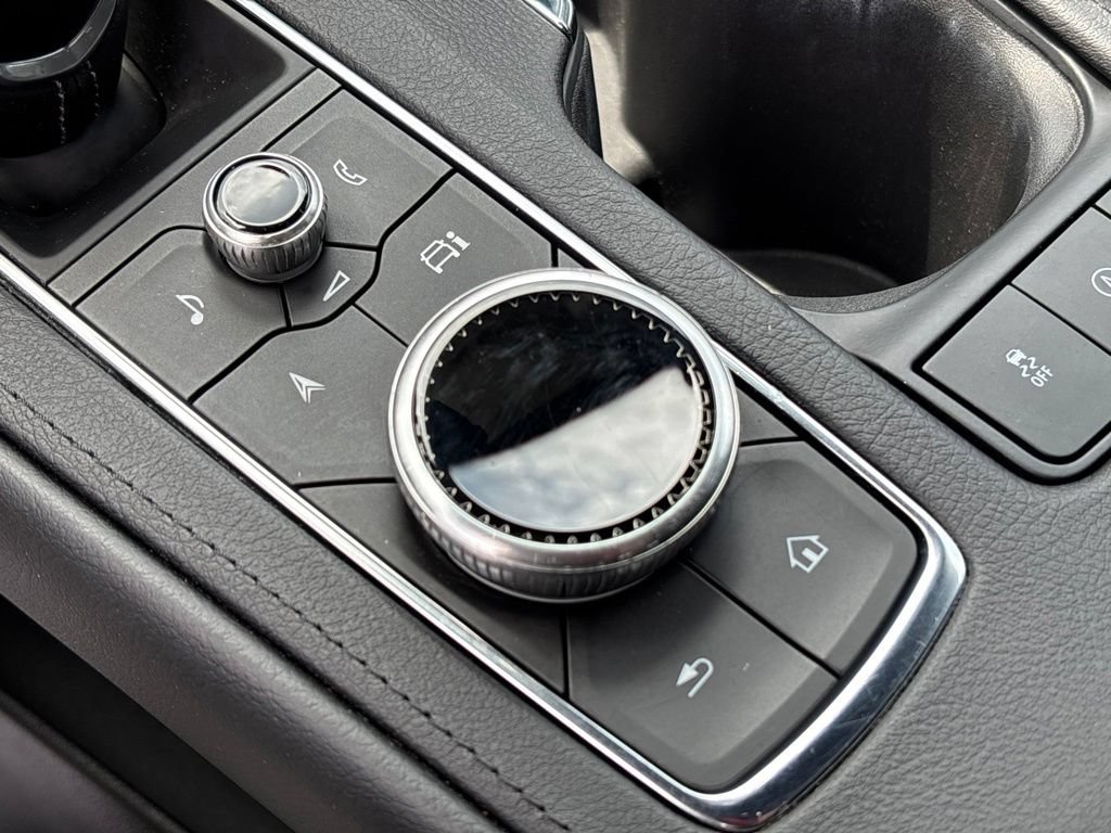 Used 2024 Cadillac XT4 Premium Luxury AWD/4WD image 37