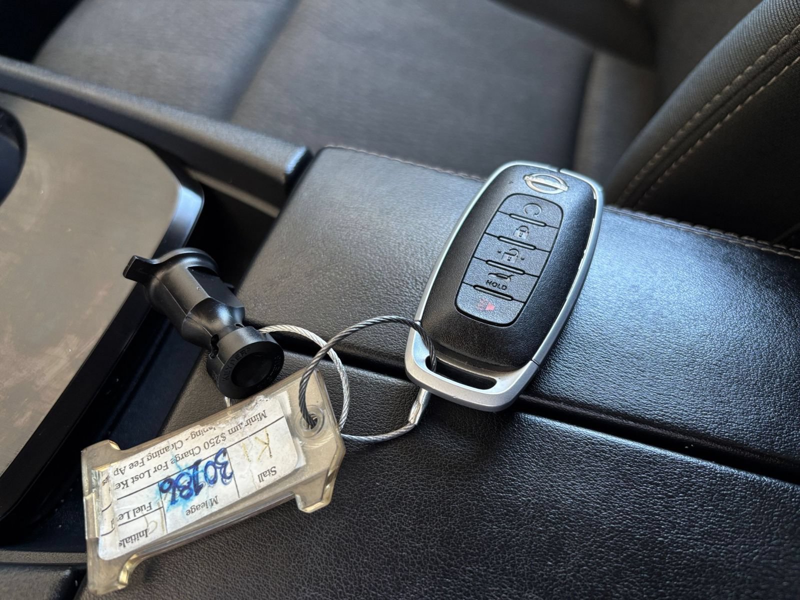 Used 2025 Nissan Rogue SV FWD image 21