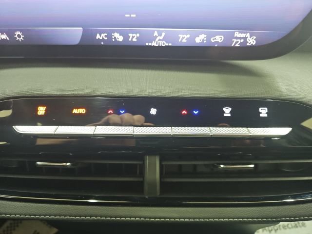 Used 2025 Buick Enclave Preferred image 24