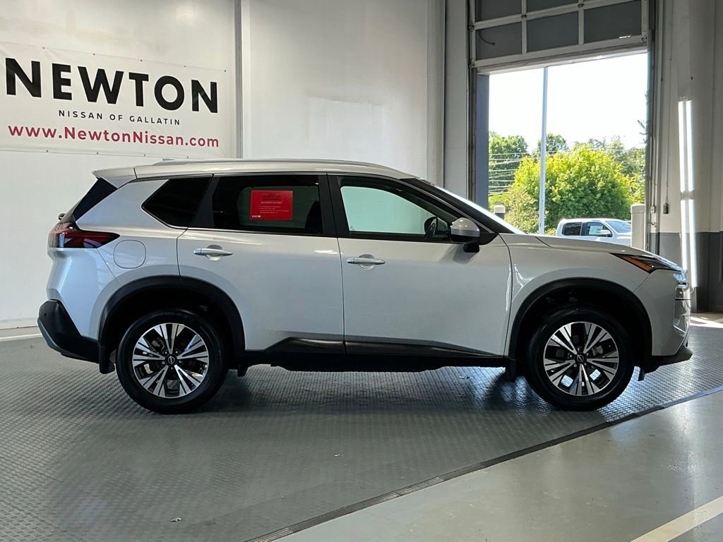 Used 2023 Nissan Rogue SV w/ SV Premium B Package FWD image 23