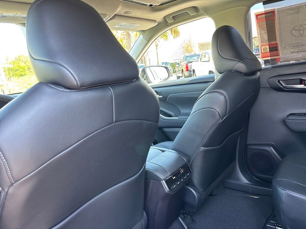 New 2026 Toyota Highlander XLE image 27