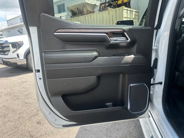 Used 2023 GMC Sierra 1500 SLT w/ SLT Premium Package AWD/4WD image 16