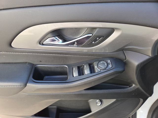 Certified 2023 Chevrolet Traverse LT FWD image 18